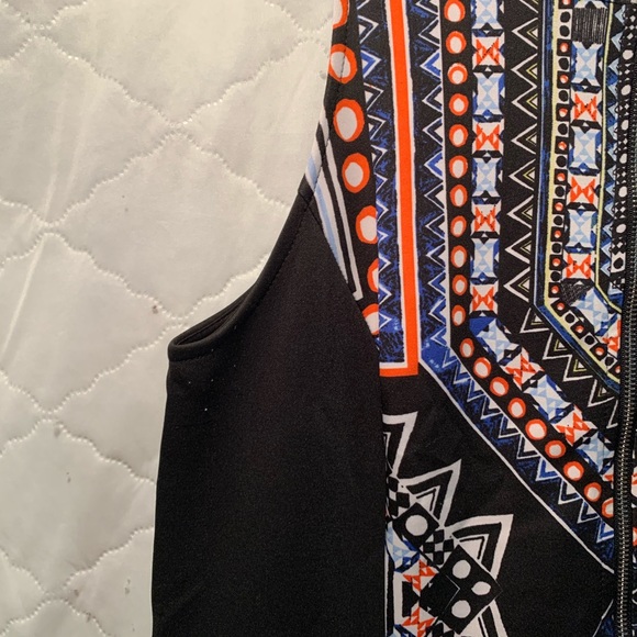 Sleeveless Event Dress - Picture 6 of 7